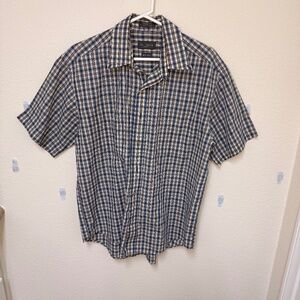 Van Heusen Shirt Mens Medium Blue and Red Plaid Classic Fit Short Sleeve Casual